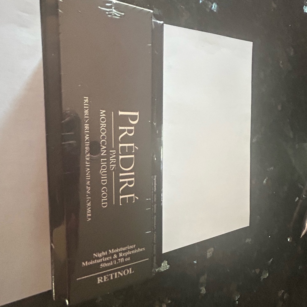Prédiré ( Paris) Retinol skin treatment. NWT and sealed in box